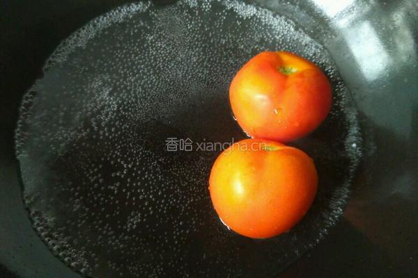 番茄黄瓜炒鸡蛋的做法图解1