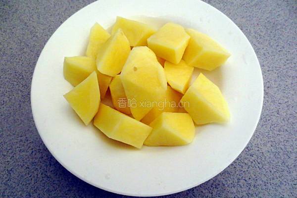 土豆炖鸡的做法图解3