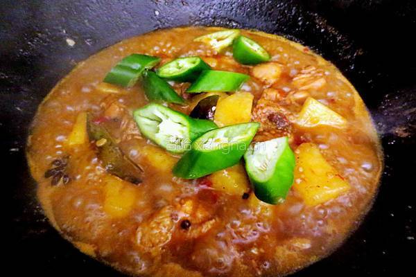 土豆炖鸡的做法图解9