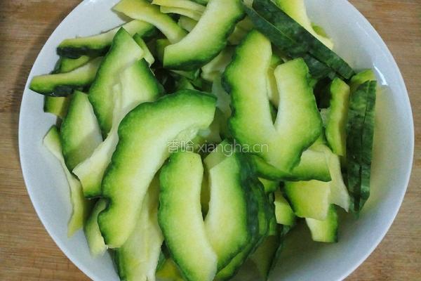 南瓜炒海米的做法图解3