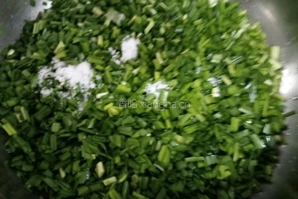 韭菜猪肉饺子的做法图解4