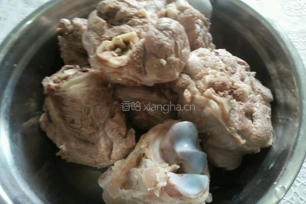 腐乳肘子的做法图解3