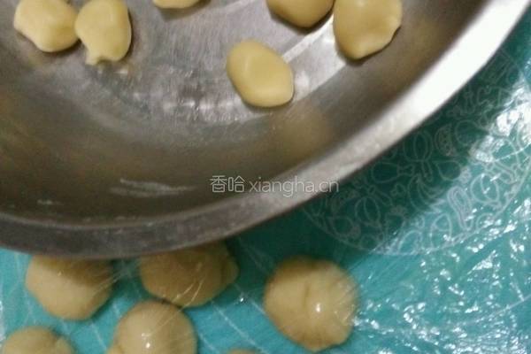 枣泥菊花酥的做法图解5