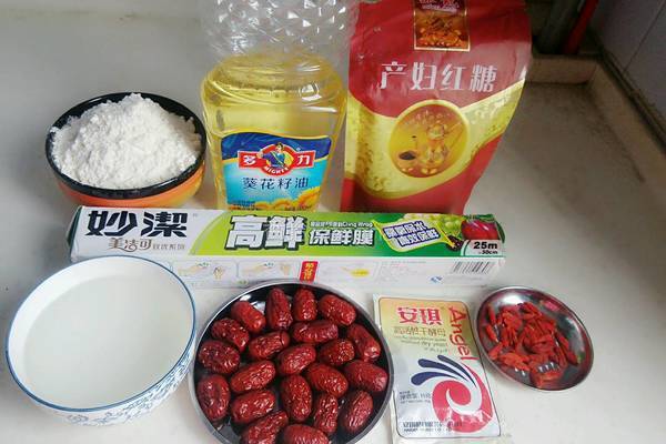 自制枣糕的做法图解1