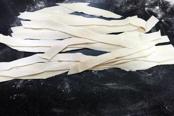 腊汁肉揪面片的做法图解3