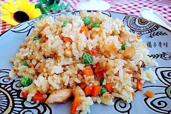 鸡肉丁炒大米饭的做法图解5