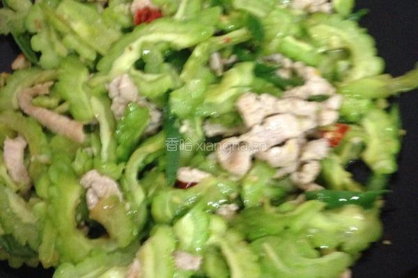 苦瓜炒肉丝的做法图解4