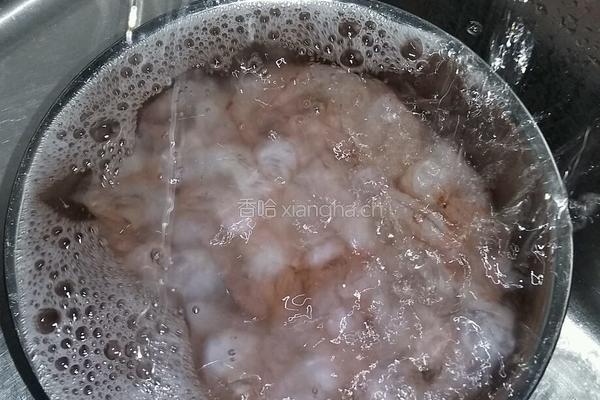 水晶虾饺的做法图解1