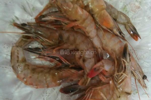 避风塘炒虾的做法图解1