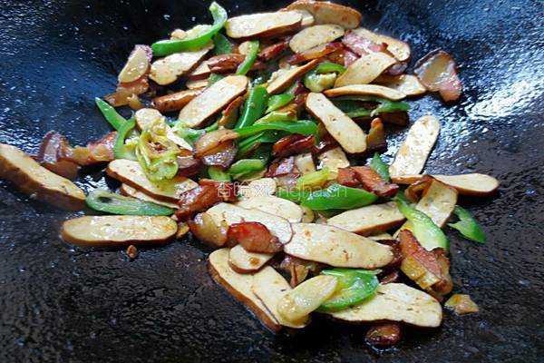 香干炒腊肉的做法图解8