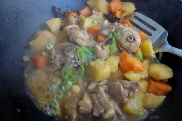 土豆胡萝卜炖鸡腿的做法图解6