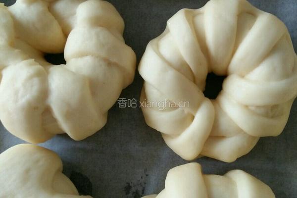 枣泥花环面包的做法图解13