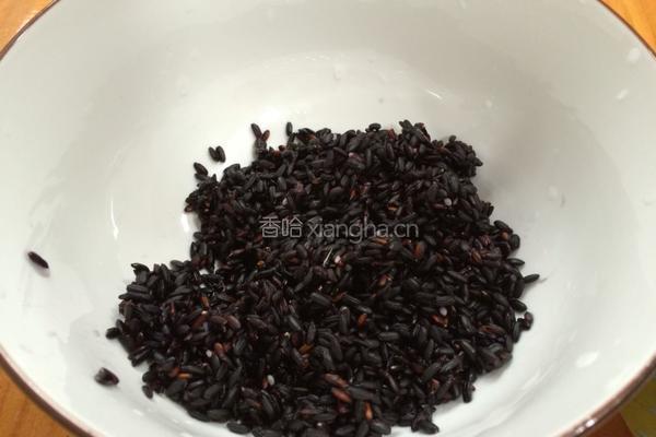 红枣核桃黑米糊的做法图解2