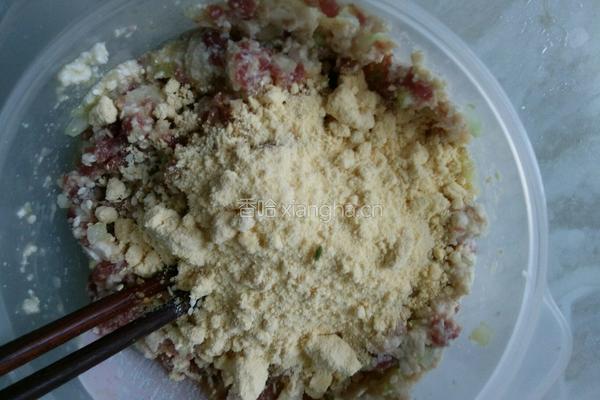 香酥花生渣肉丸的做法图解3