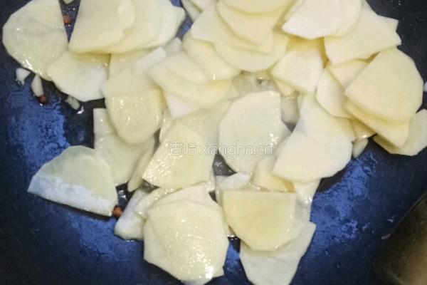 红烧土豆片的做法图解5