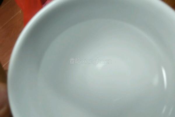 柠檬百香果水的做法图解2