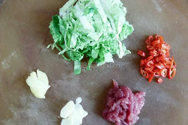肉丝炒米粉的做法图解2