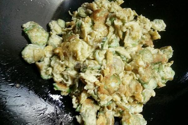秋葵炒鸡蛋的做法图解8