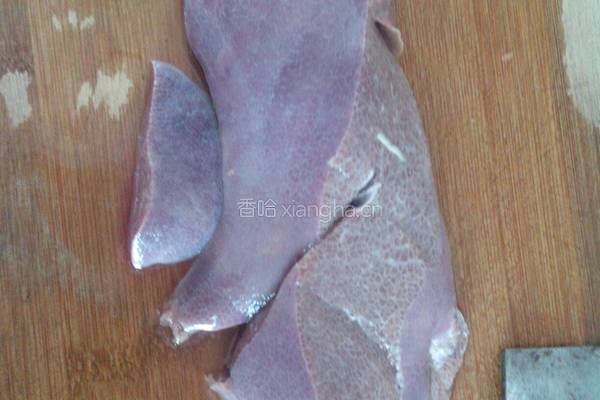 彩椒洋葱炒猪肝的做法图解1