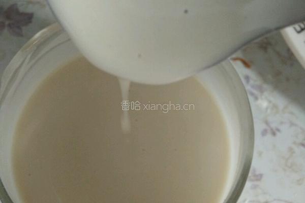 煎松饼的做法图解1