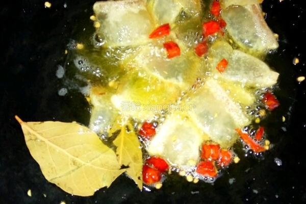 手撕包菜的做法图解3