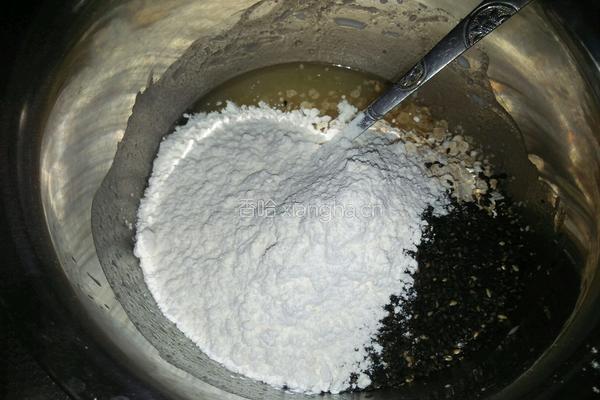 燕麦黑芝麻饼干的做法图解4