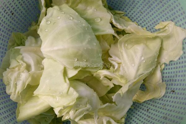 手撕包菜的做法图解1