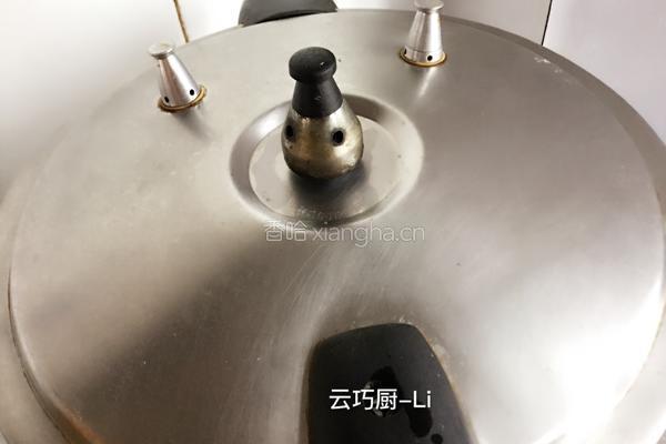 蒜香鸡爪的做法图解6