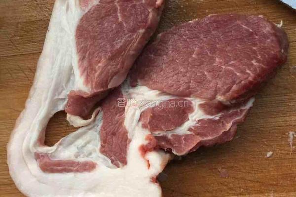 豆角炒肉的做法图解1