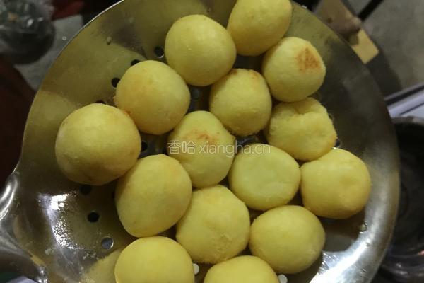 炸土豆球的做法图解10