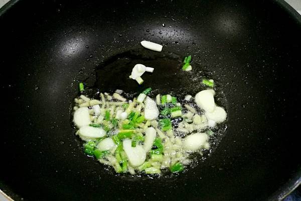 豆腐片炒茄子的做法图解4