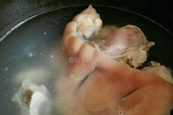Q弹凉猪蹄的做法图解4