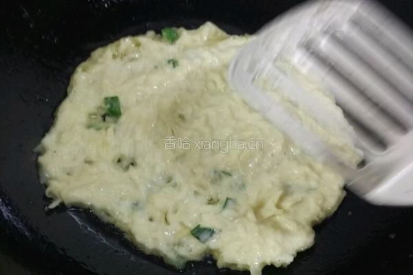 土豆鸡蛋饼的做法图解3