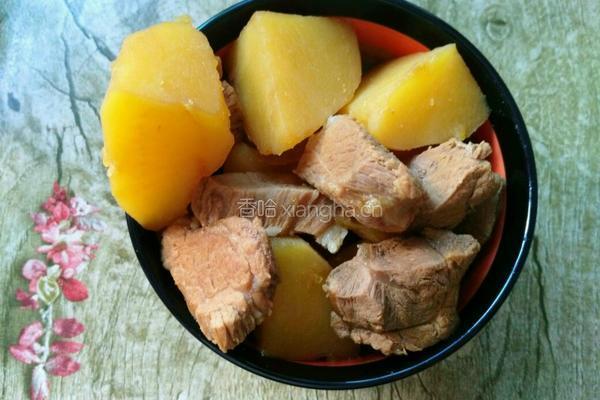 红烧肉炖土豆的做法图解11