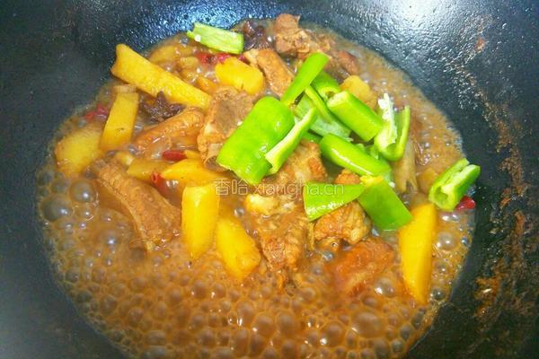 土豆烧排骨的做法图解12