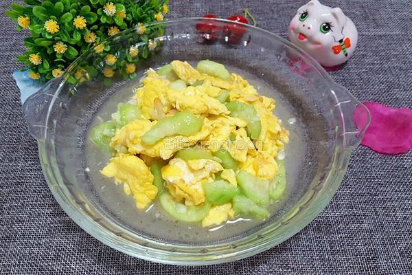 丝瓜炒山鸡蛋的做法图解7