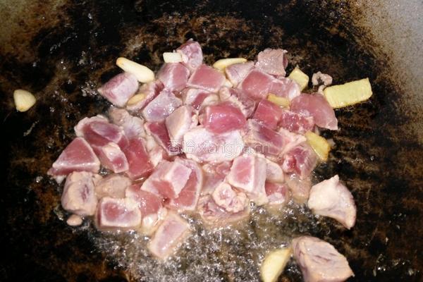 洋葱炒肉丁的做法图解5