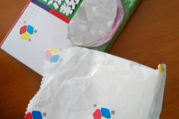 火龙果白凉粉果冻牛奶的做法图解3