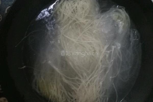 家常炒米粉的做法图解1