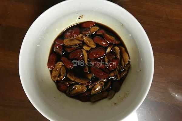 枣泥发糕的做法图解2