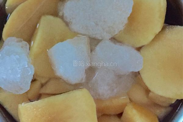 黄桃罐头的做法图解3