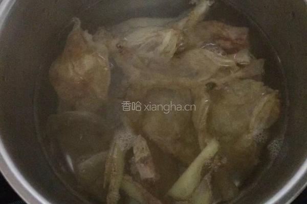 凉拌花胶的做法图解1