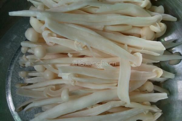 海鲜菇炒火腿的做法图解1