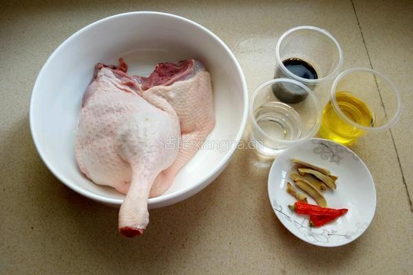 电饭煲三杯鸭的做法图解1