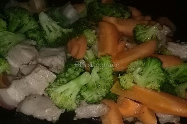 猪肉炒西兰花的做法图解7