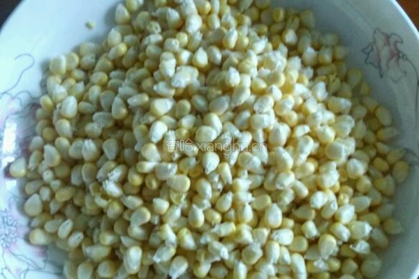 玉米汁稀饭的做法图解1