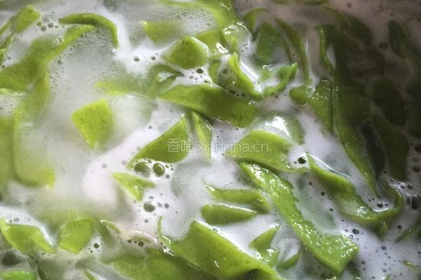油泼菠菜面的做法图解5