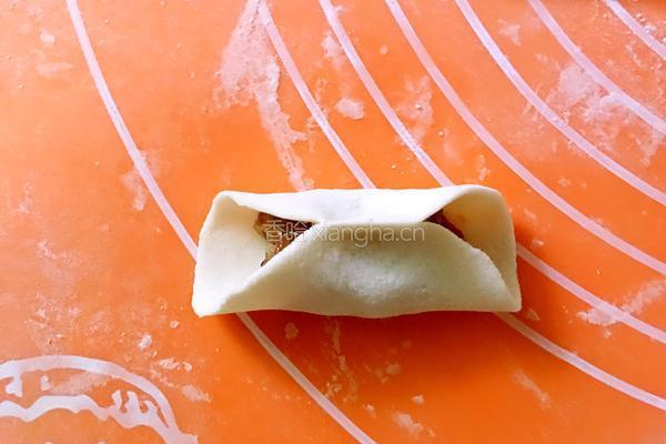 月牙饺子的做法图解6