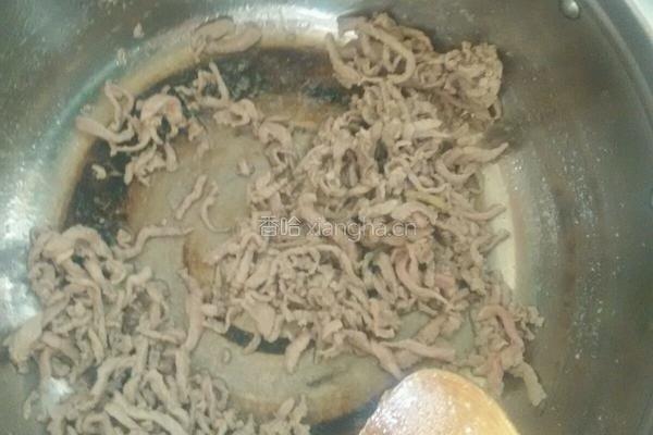 青椒炒肉丝的做法图解2