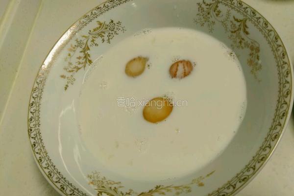 松子奶香玉米饼的做法图解5